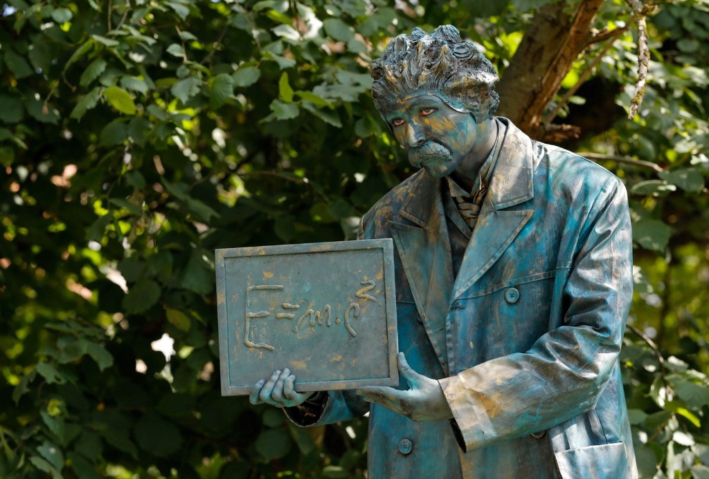 Einstein Statue